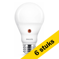 Aanbieding: 6x Philips E27 ledlamp peer mat dag-/nachtsensor 7.5W (60W)